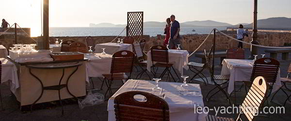 restauracje na Sardynii czekają na gości, by zachwycić smakiem włoskich potraw
