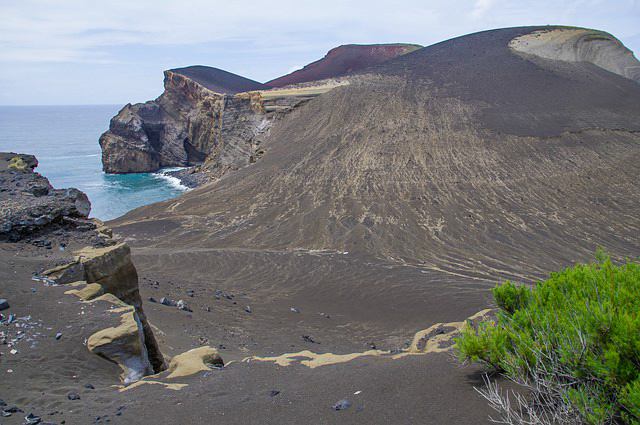 czarter jachtów Azory - krajobraz wulkaniczny
