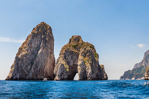Czarter jachtów Capri