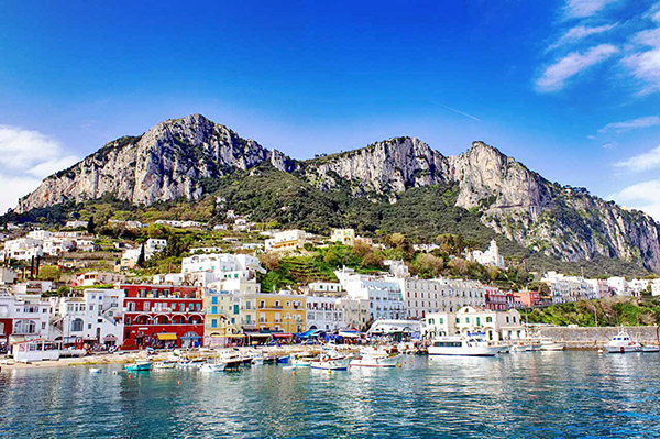 Czarter jachtów Capri