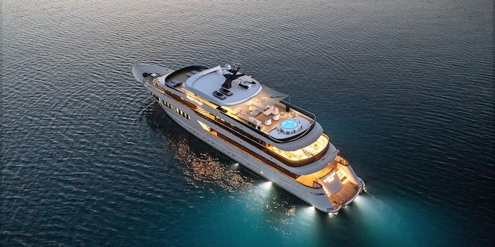 Widok na luksusowy jacht do czarteru w Chorwacji z LEO Yachting