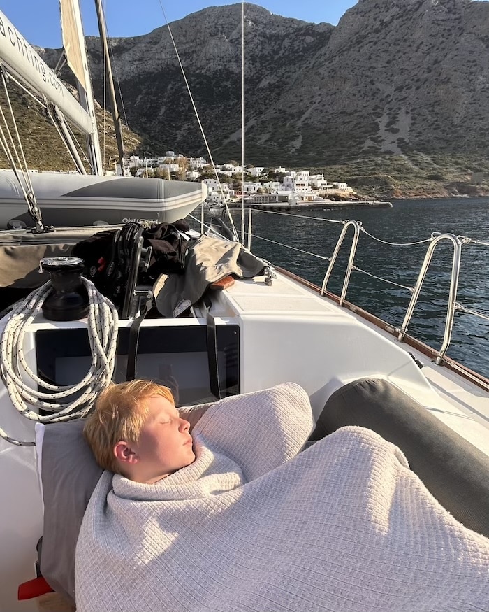 czarter-jachtu-Cyklady-LEO-Yachting-20.jpg