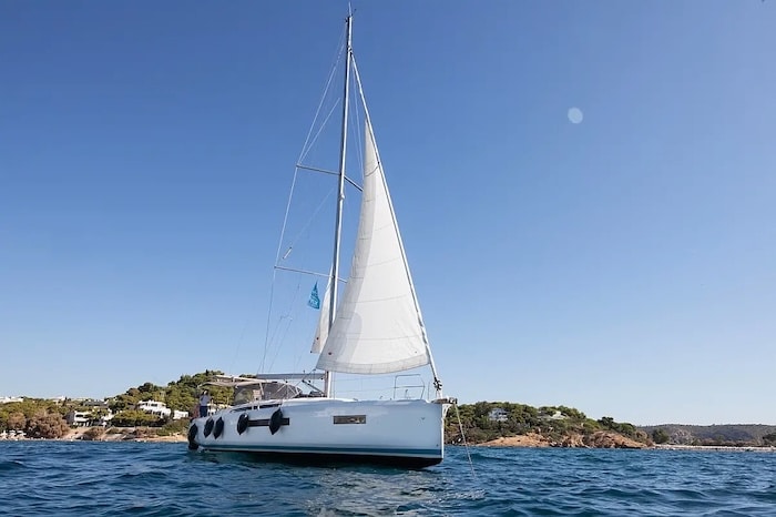 Czarter-jachtu-w-Grecji-Sun-Odyssey-490.jpeg